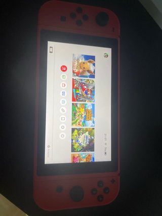 Nintendo Switch + Funda + Mario Strikers