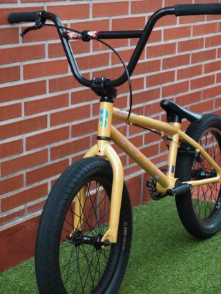 Bmx 18 Blank Hustla Amarillo