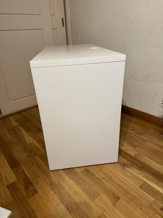 Scrivania Ikea Micke bianca con cassetti e armadio