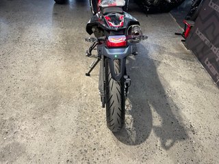 QJ Motor 125 SM Supermotard Negra/Roja