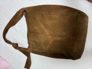 Bolso grande de ante marrón