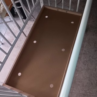 Cuna de bebé blanca