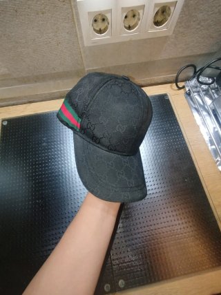 Gorra Gucci Negra , hecha en Italia