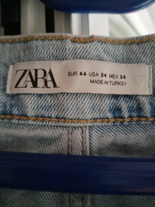 Pantalón vaquero Zara
