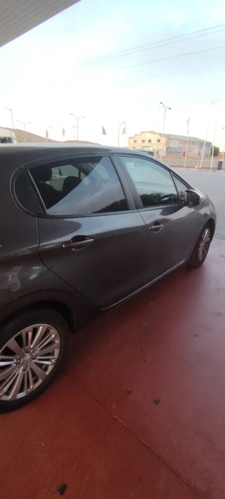 Peugeot 208 2017