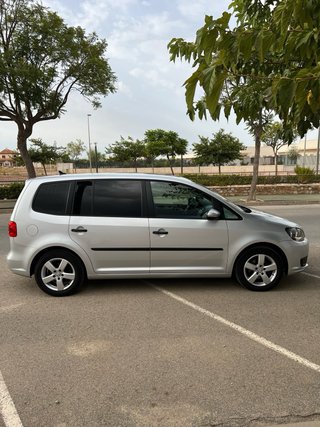 Volkswagen Touran Trendline 2011