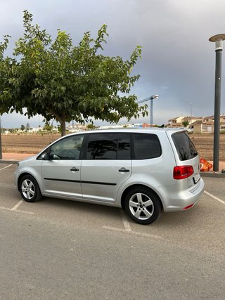 Volkswagen Touran Trendline 2011