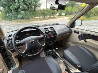 Nissan Terrano II 2001