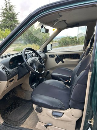 Nissan Terrano II 2001