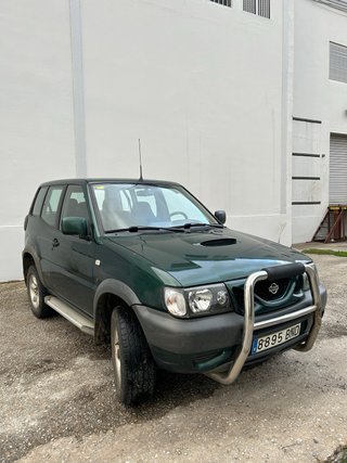 Nissan Terrano II 2001