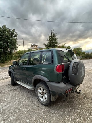 Nissan Terrano II 2001