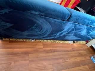 Sofá cama azul y amarillo