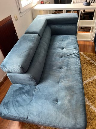 Sofá cama azul y amarillo