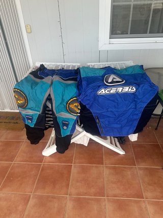 Ropa enduro moto,protecciones y casco