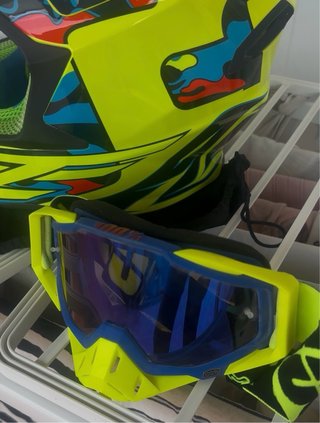 Ropa enduro moto,protecciones y casco