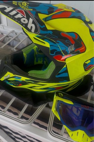 Ropa enduro moto,protecciones y casco