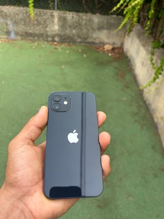 iPhone 12 Negro/Azul Marino