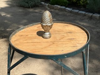 ANTIGUO REMATE DE ESCALERA - HIERRO FUNDIDO C 1870