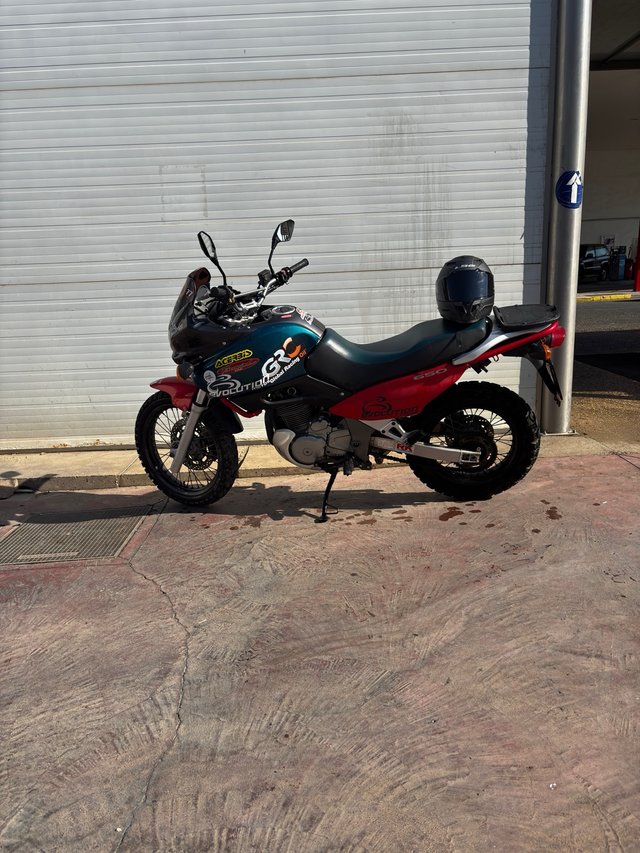 Suzuki Freewind 650 Trail