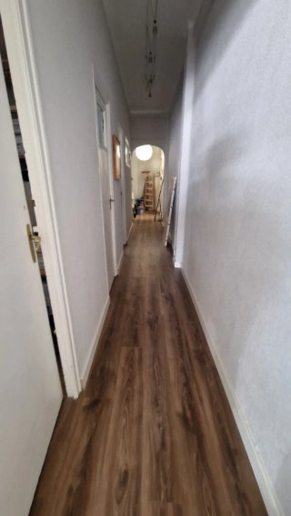 Instalación de Tarima y Vinilos