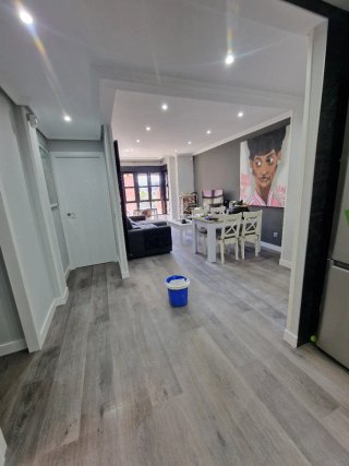 Instalación de Tarima y Vinilos