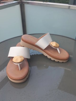Sandalias mujer T37 beige y café