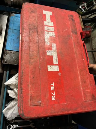 Martillo Hilti TE 72 con maletín