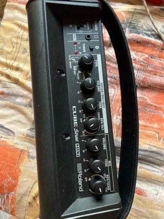 Roland CubeStreetMini Ampli portátil + pie de micr