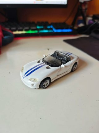 DODGE VIPER RT-10 ESCALA 1/39  Marca: Maisto