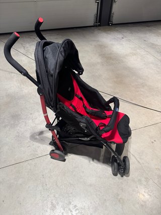 Carrito de bebé Chicco rojo y negro