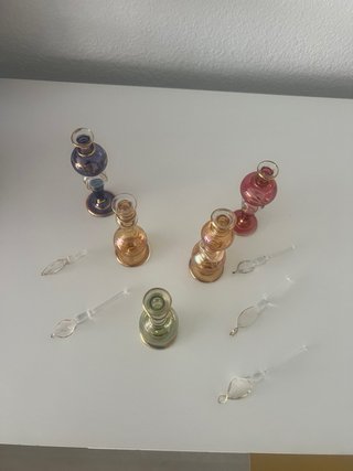 Perfumeros de delicado cristal  Murano. Son cinco
