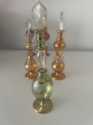 Perfumeros de delicado cristal  Murano. Son cinco