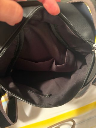 Bolso Mochila Negro, sistema antirrobo