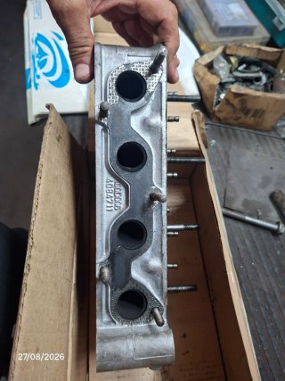 Culata Seat 600