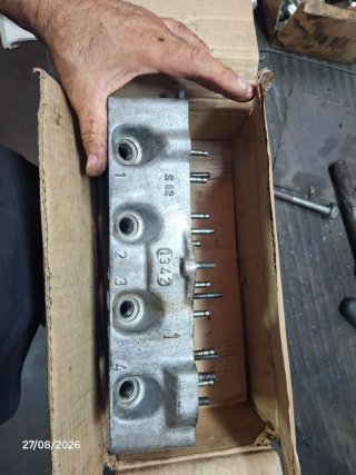 Culata Seat 600