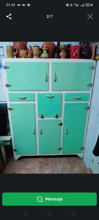 Mueble de cocina vintage beige y verde
