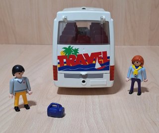 Playmobil Bus con Figuras y Maleta