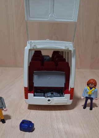 Playmobil Bus con Figuras y Maleta