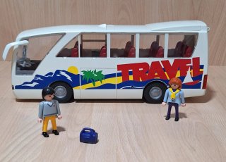 Playmobil Bus con Figuras y Maleta