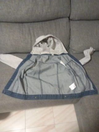 Chaqueta tejana con capucha 10-11 años
