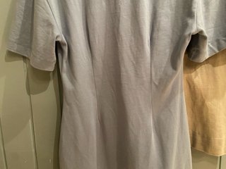 Vestido azul de manga corta