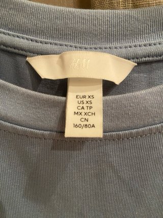Vestido azul de manga corta
