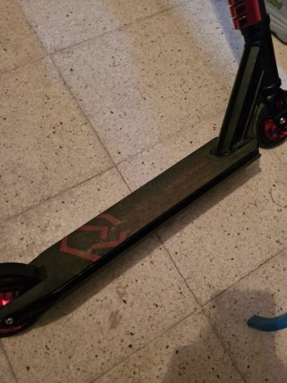 Patinete Negro y Rojo FreeStyle