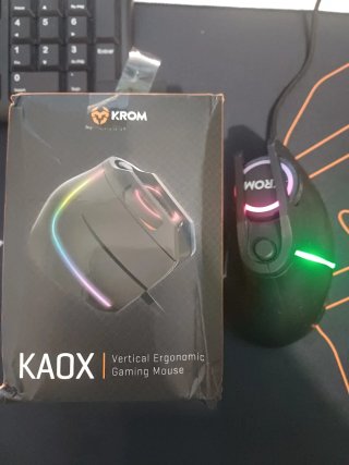 Ratón Vertical Gaming Krom Kaox RGB Óptico Negro