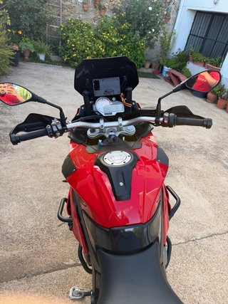 BMW S1000XR Roja y Negra