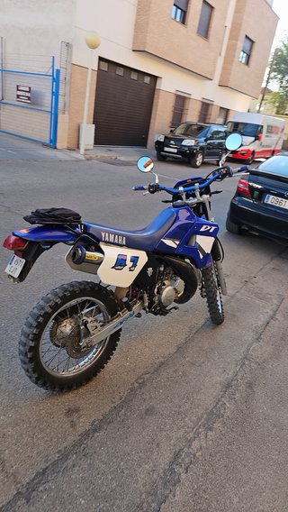 Yamaha DT 125 Enduro/Motocross Azul/Blanco