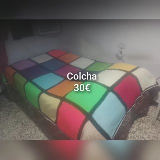 Colcha multicolor 30€
