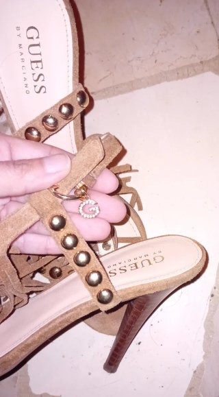 Sandali Guess con frange n.36