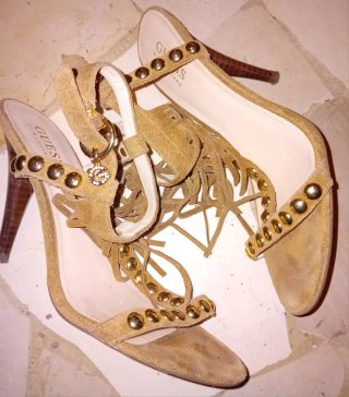 Sandali Guess con frange n.36
