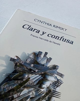Clara y confusa